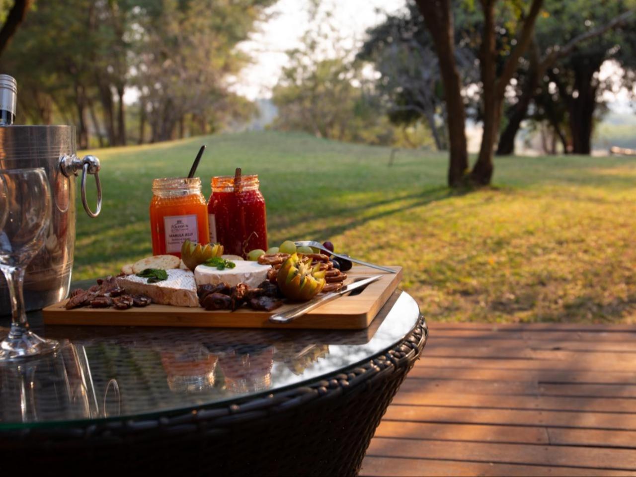 Kayova River Lodge Ndiyona Eksteriør bilde